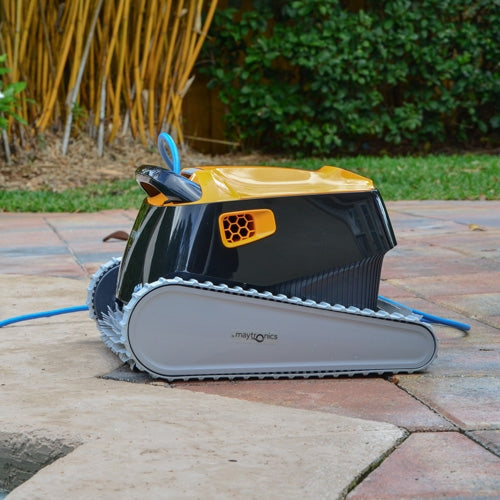 Dolphin Triton PS Pool Cleaner